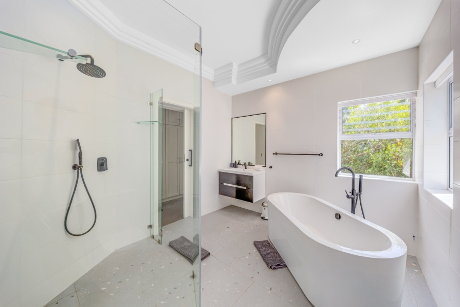 4 Bedroom Property for Sale in Pezula Golf Estate Western Cape